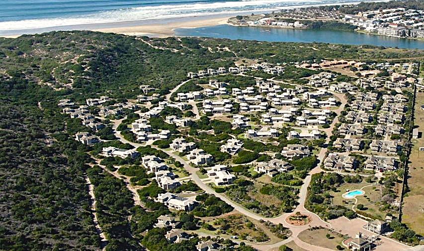 4 Bedroom Property for Sale in Hartenbos Landgoed Western Cape